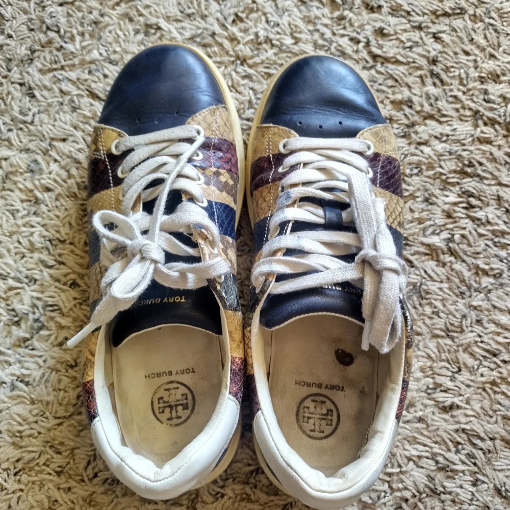 AS IS Tory Burch Howell Court Sneakers Stripped Snake Print Sz 8,5